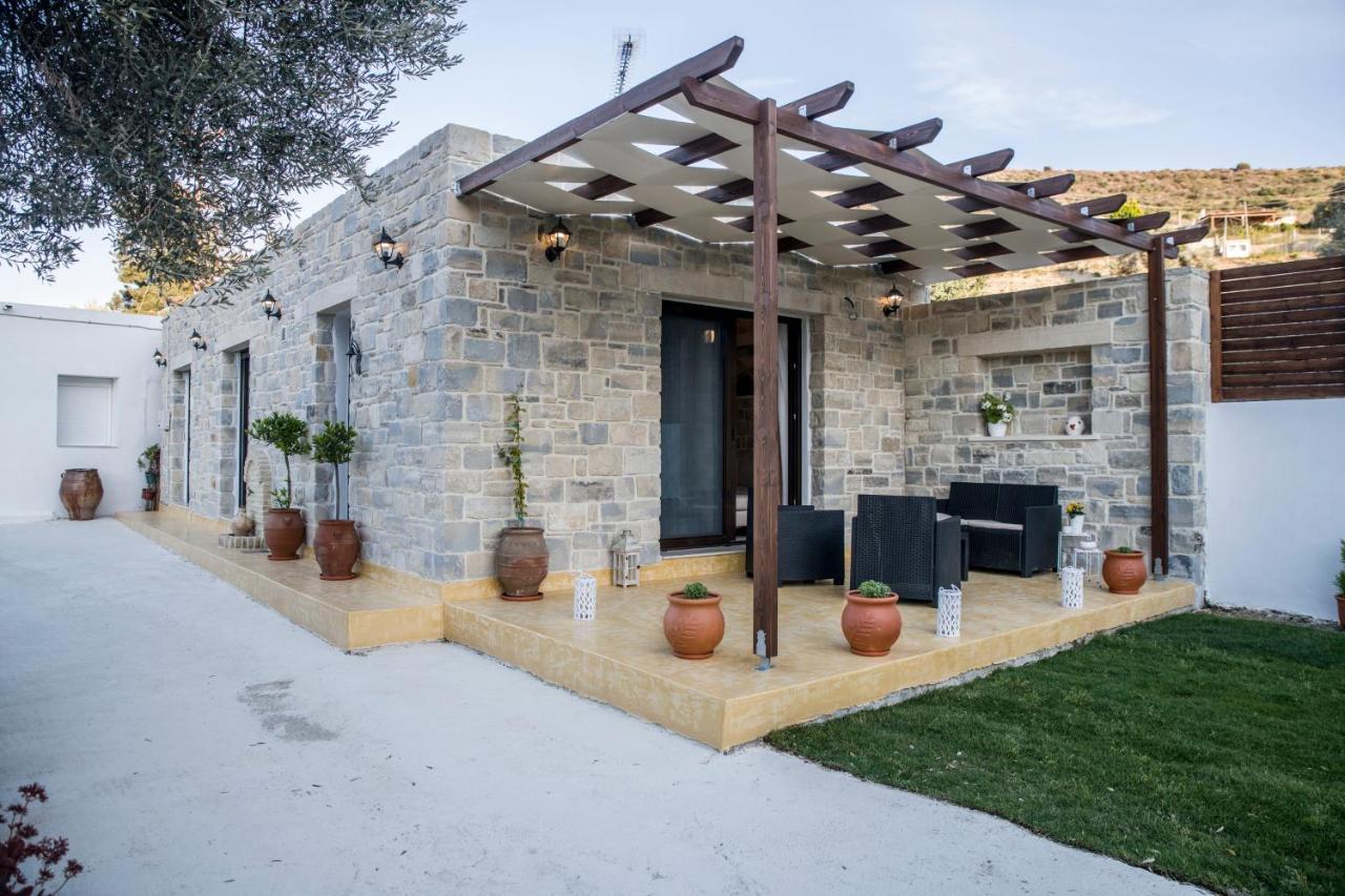Villa Mira Kamilari Exterior photo